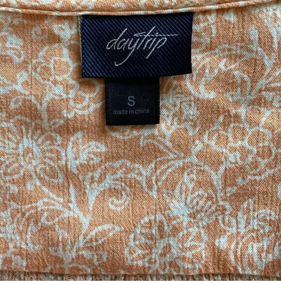 Daytrip Surplice Top Peach Floral Boho Lace Cream Small - Picture 5 of 11